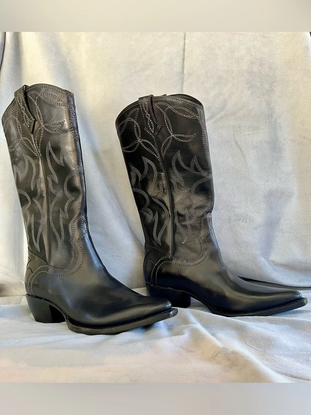FRYE Black Shane Embroidered Tall Leather Boots size 7.5